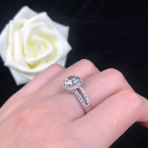 Fine Jewelry S925 Sliver 2ct 8.2mm Moissanite Diamond D  Moissanite Engagement Ring for Women