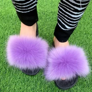 Luxury Women's Faux Fur Slippers Hot Selling round Toe Raccoon Design Warm Flat Home Rubber Insole for Winter Outdoor Use