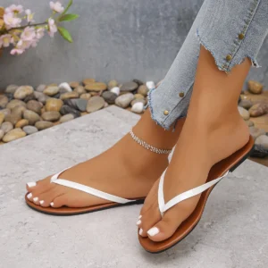 Clip Toe Flat Slippers Women 2025 Summer Gold Silver Outdoor Flip Flops Woman Plus Size 43 Lightweight Non Slip Beach Sandals