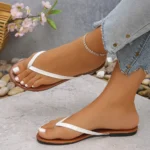 Clip Toe Flat Slippers Women 2025 Summer Gold Silver Outdoor Flip Flops Woman Plus Size 43 Lightweight Non Slip Beach Sandals