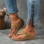 Trendy Solid Color Mesh Breathable Sports Sandals, Wear Resistance Non Slip Flip Flops, Casual Versatile Open Toe Beach Slippers